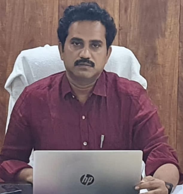 డప్పు కళాకారులు, చర్మకారుల పింఛన్లకు స్వర్ణ గ్రామాలు, స్వర్ణ వార్డుల ద్వారా దరఖాస్తులు