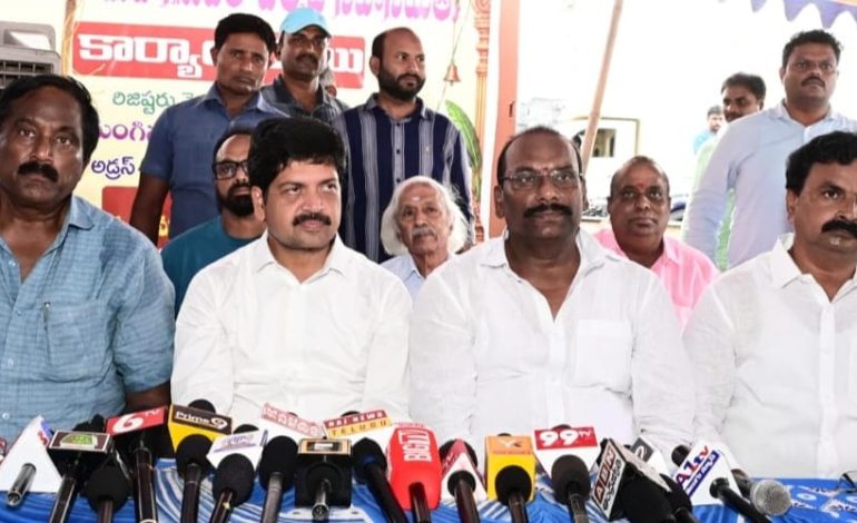 మంగినపూడి తీరంలో ఆధ్యాత్మిక శోభ: 63 అడుగుల మహాగణపతి ఉత్సవాలకు వైభవంగా ఏర్పాట్లు