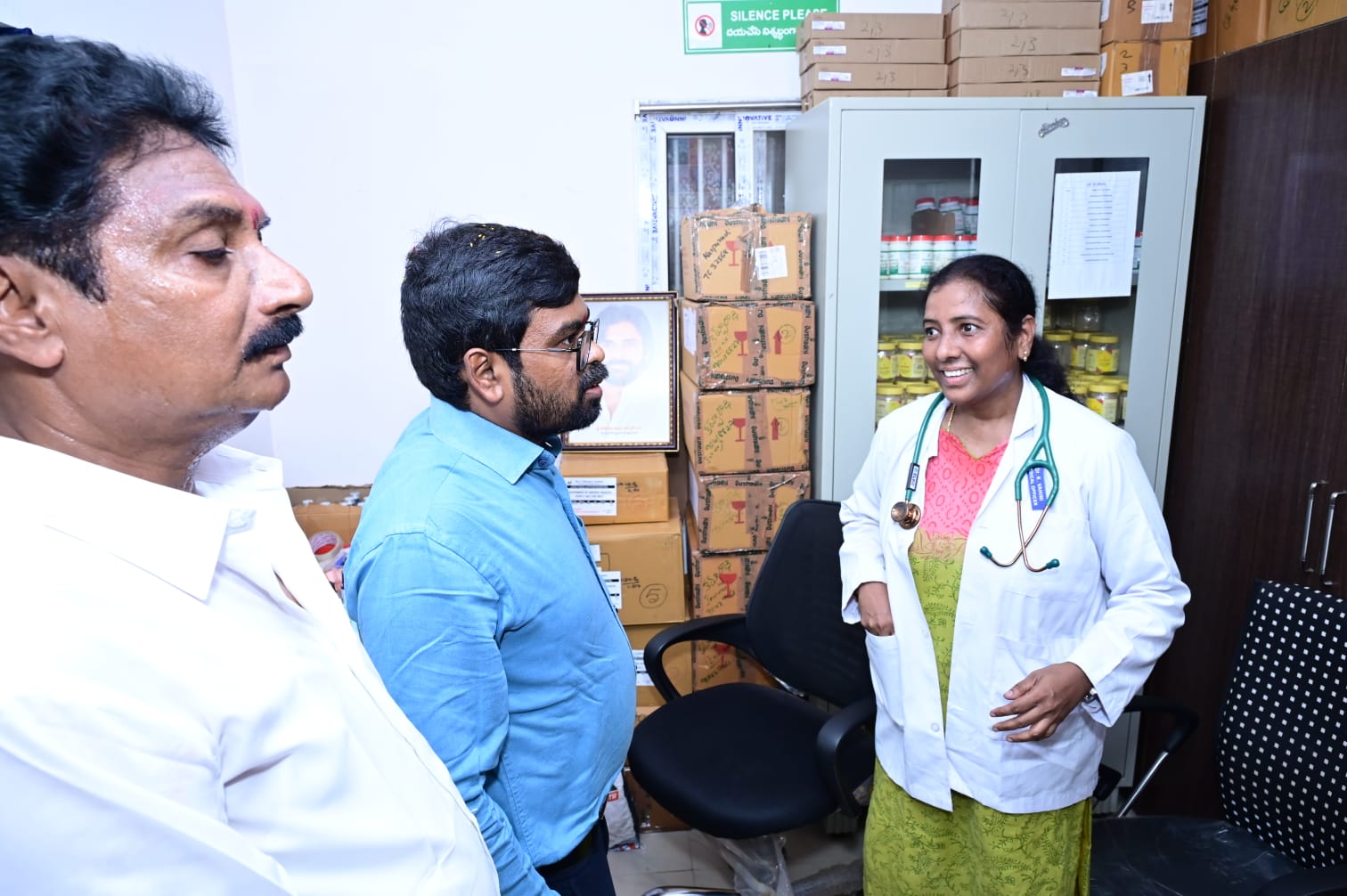 కానుమోలు ఆయుర్వేద ఆసుపత్రిని పరిశీలించిన కృష్ణా జిల్లా కలెక్టర్ డి.కే. బాలాజీ