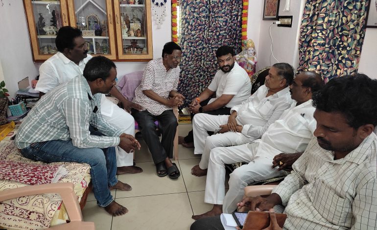జర్నలిస్ట్ నందం రామారావు కుటుంబానికి ప్రముఖుల పరామర్శ