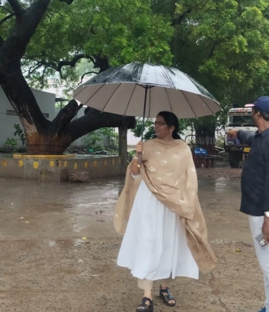 గోశాల గ్రామంలో పారిశుధ్య పనులను పరిశీలించిన జిల్లా పంచాయతీ అధికారి ఎం. ధనలక్ష్మి