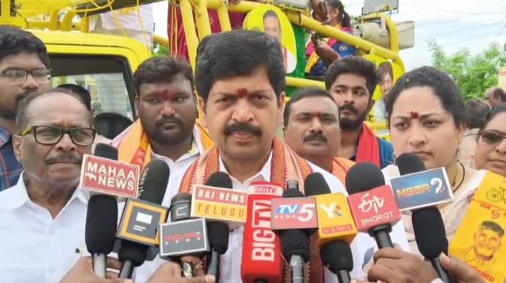 మచిలీపట్నం నగర కార్పొరేషన్ టీడీపీ మేయర్ అభ్యర్థి షేక్ అబ్దుల్ అబీదా ఎన్నికల ప్రచారం