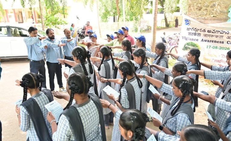 అవినీతి, లంచగొండులను పునాదుల నుంచి పెకిలించాలి: భారత్ ఎలక్ట్రానిక్స్ విజిలెన్స్ అధికారి కే. శ్రీధర్ బాబు